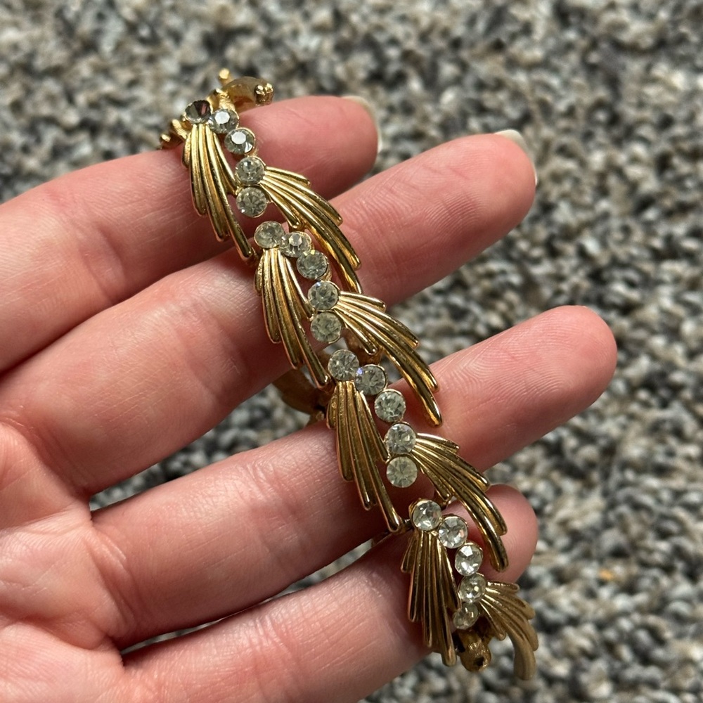Vintage Trifari Gold Tone and Rhinestone Bracelet